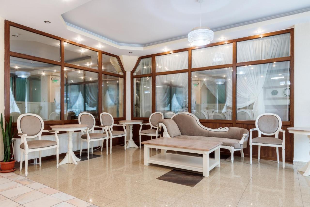 Hotel Central - ไบเลโอเลอเนชต์ ภายนอก รูปภาพ
