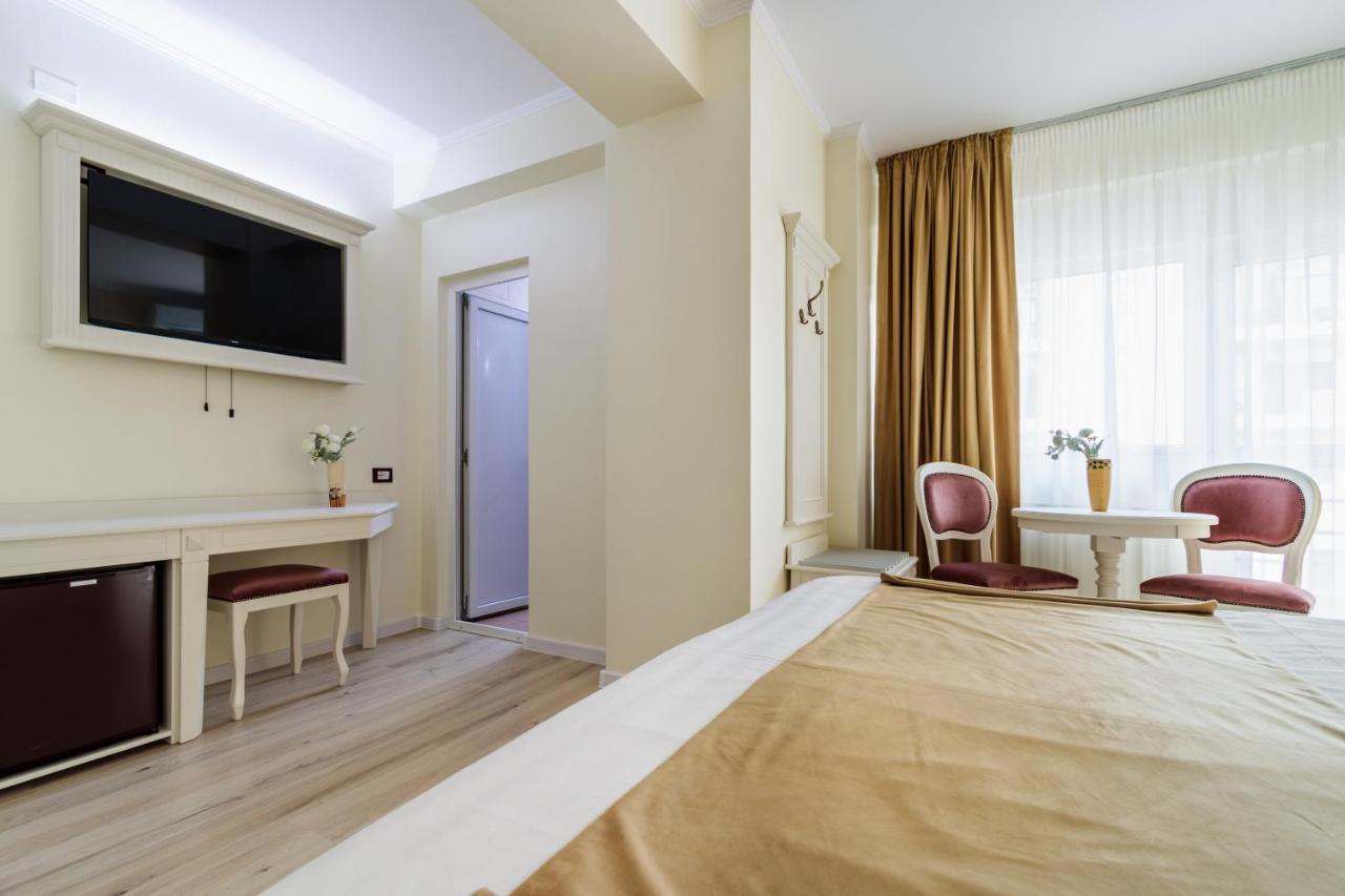 Hotel Central - ไบเลโอเลอเนชต์ ภายนอก รูปภาพ