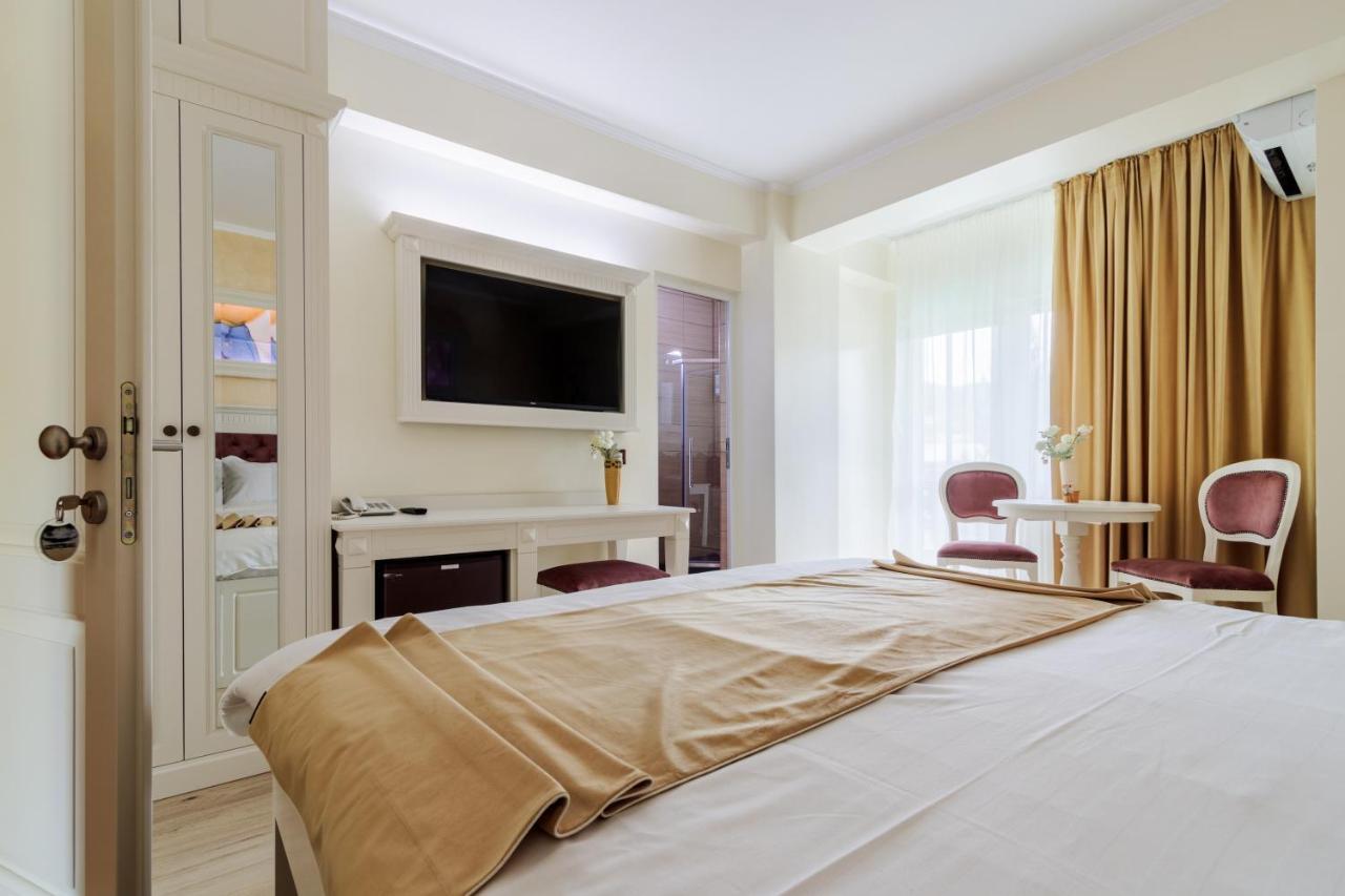 Hotel Central - ไบเลโอเลอเนชต์ ภายนอก รูปภาพ