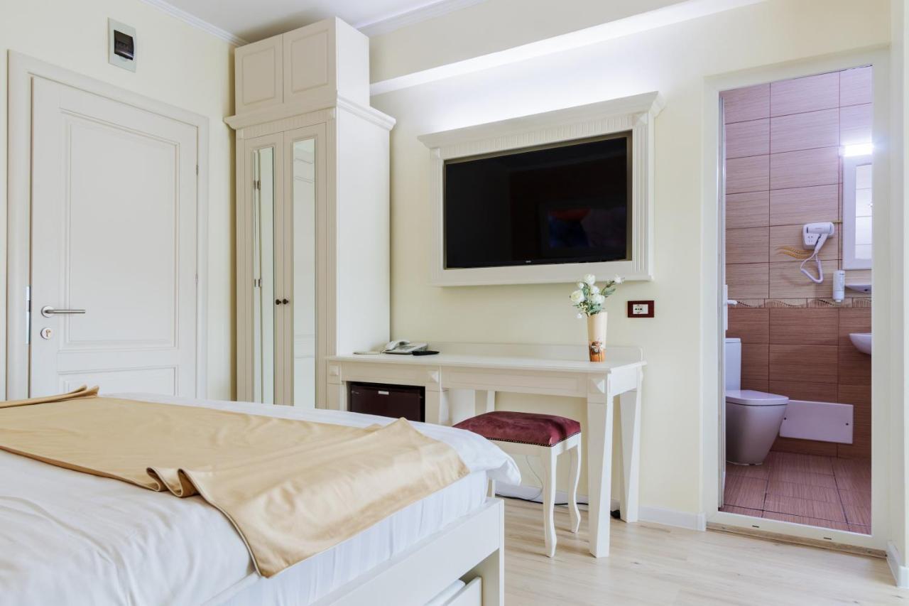 Hotel Central - ไบเลโอเลอเนชต์ ภายนอก รูปภาพ