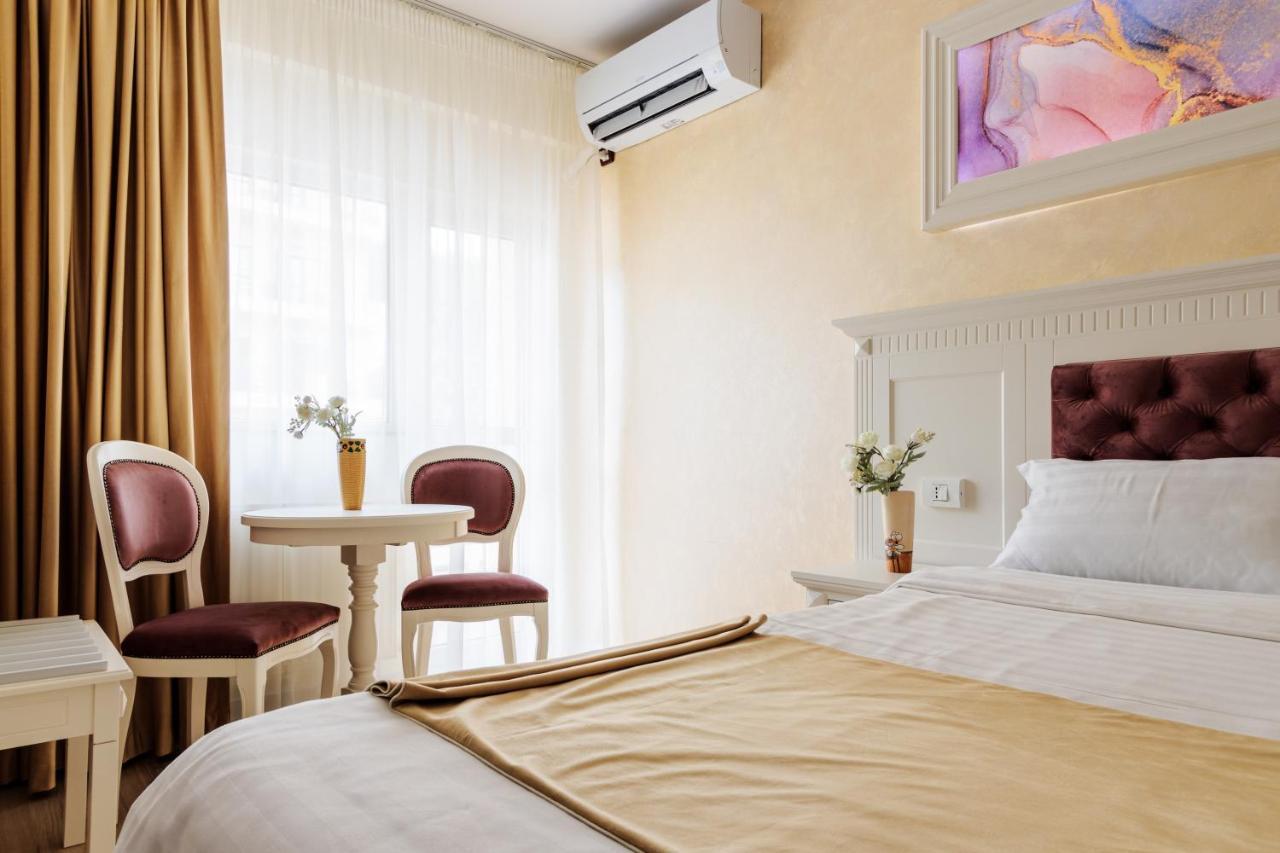 Hotel Central - ไบเลโอเลอเนชต์ ภายนอก รูปภาพ